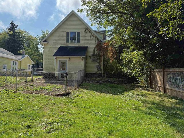 187 W MOORE STREET, Berlin, WI 54923