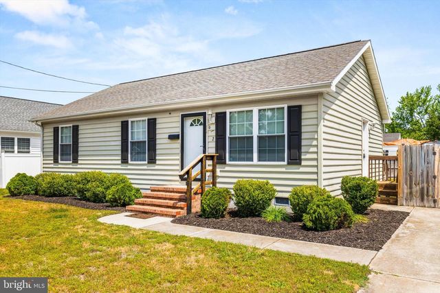 612 W 8TH ST, Laurel, DE 19956