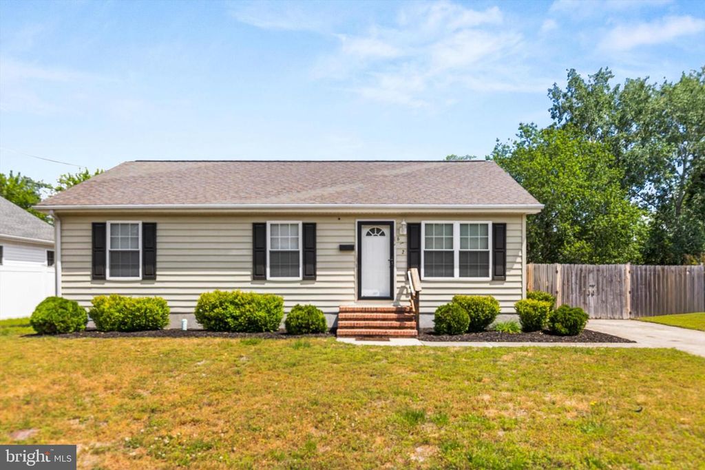 612 W 8TH ST, Laurel, DE 19956