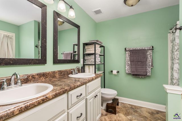 304 Worchester Circle, Perry, GA 31069