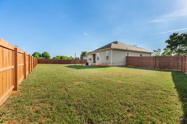 304 Worchester Circle, Perry, GA 31069