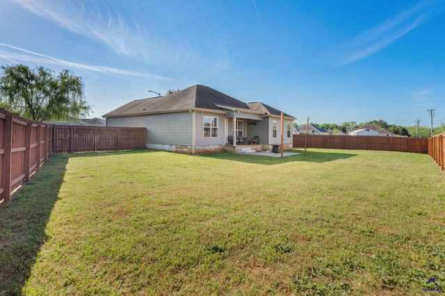 304 Worchester Circle, Perry, GA 31069
