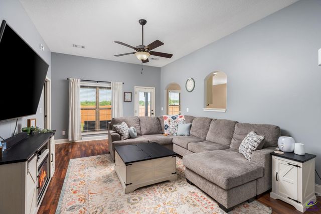 304 Worchester Circle, Perry, GA 31069