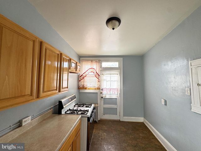 3323 KENYON AVE, Baltimore, MD 21213