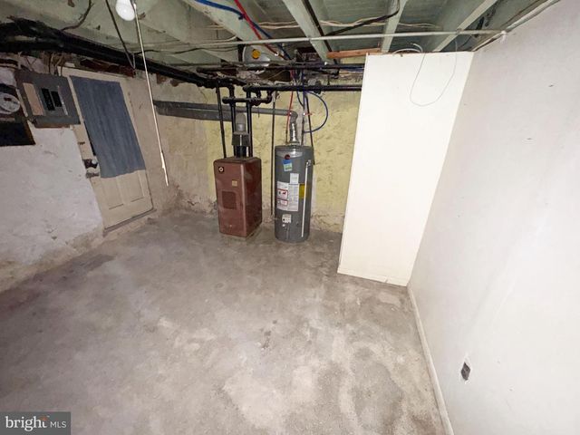 3323 KENYON AVE, Baltimore, MD 21213