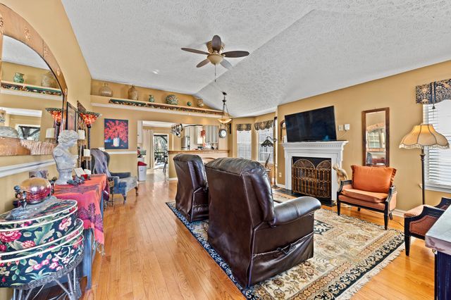 689 Granwood Blvd, W, Old Hickory, TN 37138