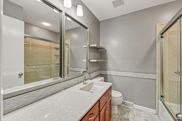 5408 SW 12th TER, Topeka, KS 66604