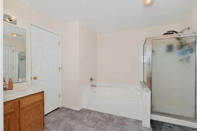 7075 Glen Kerry Court, Florence, KY 41042