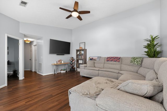 7075 Glen Kerry Court, Florence, KY 41042