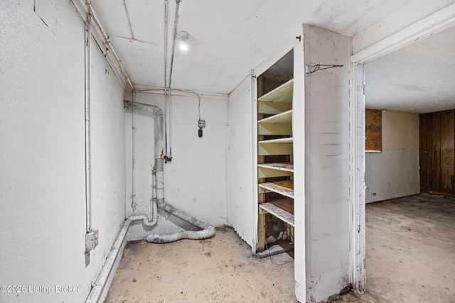 2403 Elkhorn Ln, Louisville, KY 40216