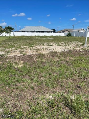 526 NW 7th AVE, Cape Coral, FL 33993
