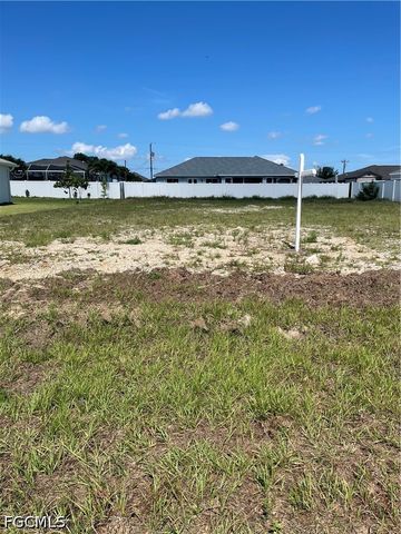 526 NW 7th AVE, Cape Coral, FL 33993
