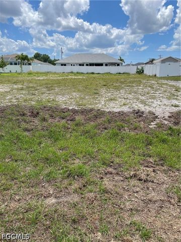 526 NW 7th AVE, Cape Coral, FL 33993