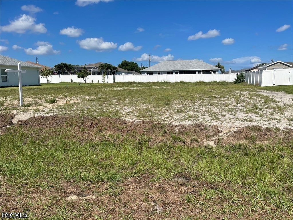 526 NW 7th AVE, Cape Coral, FL 33993