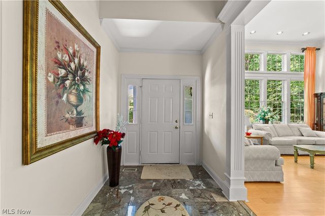 26 Haskell Drive, Bratenahl, OH 44108
