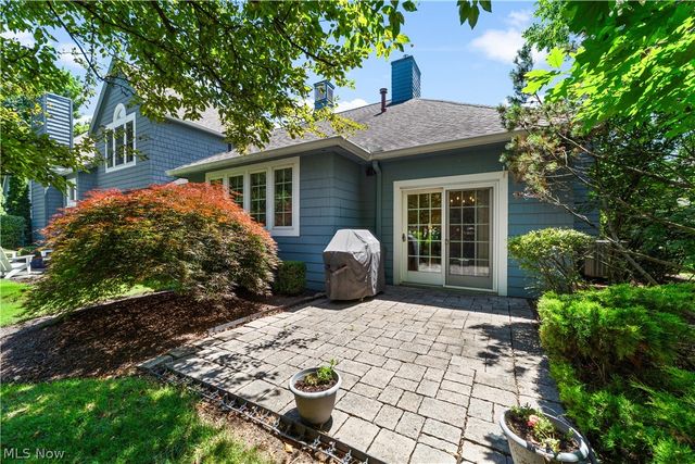 26 Haskell Drive, Bratenahl, OH 44108