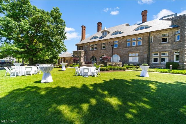 26 Haskell Drive, Bratenahl, OH 44108