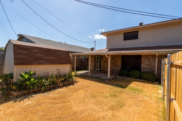 419 S Las Vegas Trail, White Settlement, TX 76108