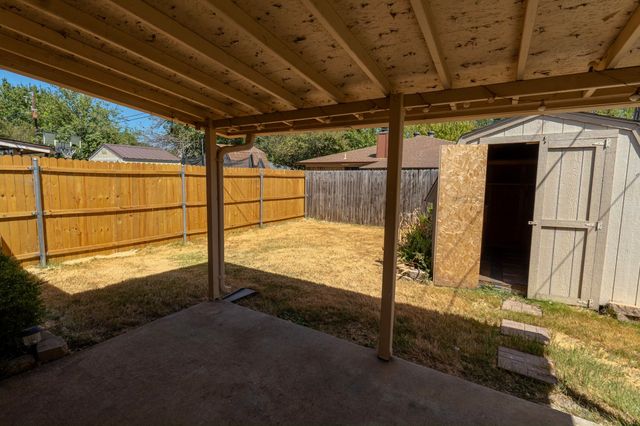 419 S Las Vegas Trail, White Settlement, TX 76108