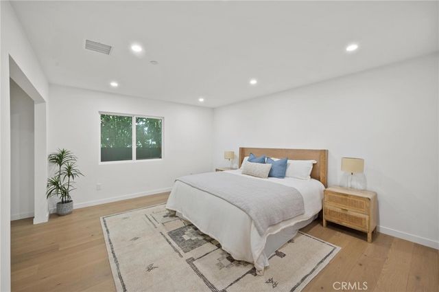 14328 Emelita Street, Sherman Oaks, CA 91401