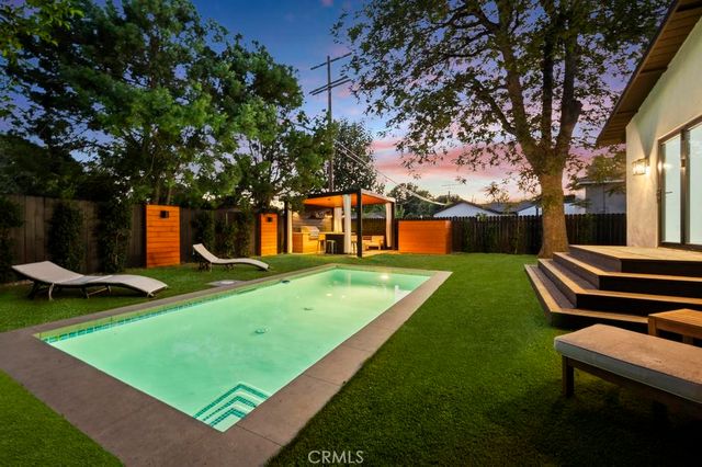 14328 Emelita Street, Sherman Oaks, CA 91401