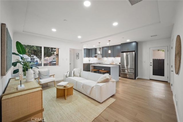 14328 Emelita Street, Sherman Oaks, CA 91401