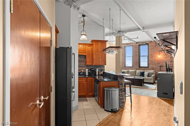 1133 W 9th Street 307, Cleveland, OH 44113