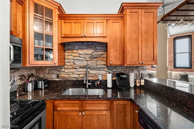 1133 W 9th Street 307, Cleveland, OH 44113