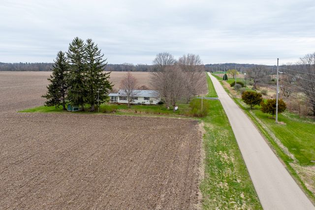 19332 1950 East Street, Princeton, IL 61356