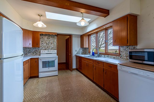 19332 1950 East Street, Princeton, IL 61356