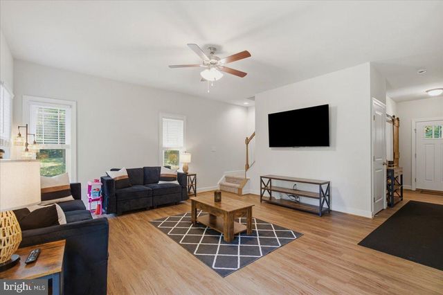 222 SEA CLIFF DR, Ruther Glen, VA 22546