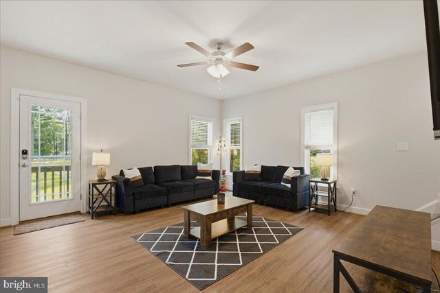 222 SEA CLIFF DR, Ruther Glen, VA 22546