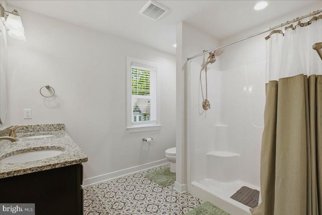 222 SEA CLIFF DR, Ruther Glen, VA 22546