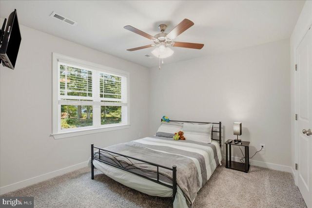 222 SEA CLIFF DR, Ruther Glen, VA 22546