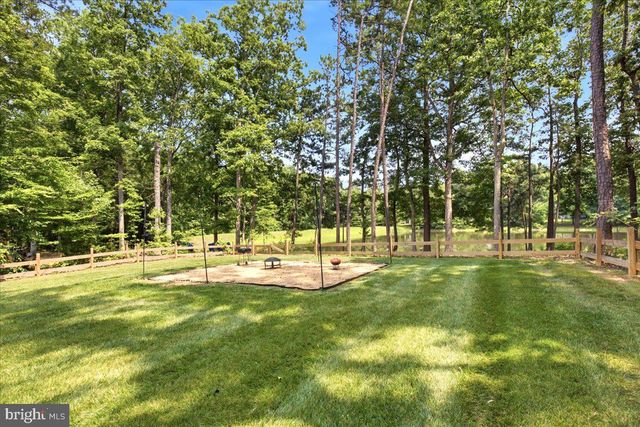 222 SEA CLIFF DR, Ruther Glen, VA 22546