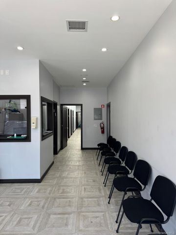 7305 Metropolitan Avenue Metropolitan, Middle Village, NY 11379