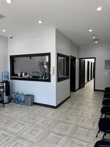 7305 Metropolitan Avenue Metropolitan, Middle Village, NY 11379