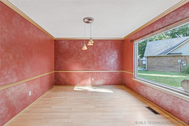 1517 S Nyssa Avenue, Broken Arrow, OK 74012
