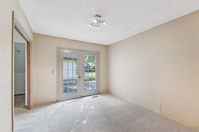 1517 S Nyssa Avenue, Broken Arrow, OK 74012