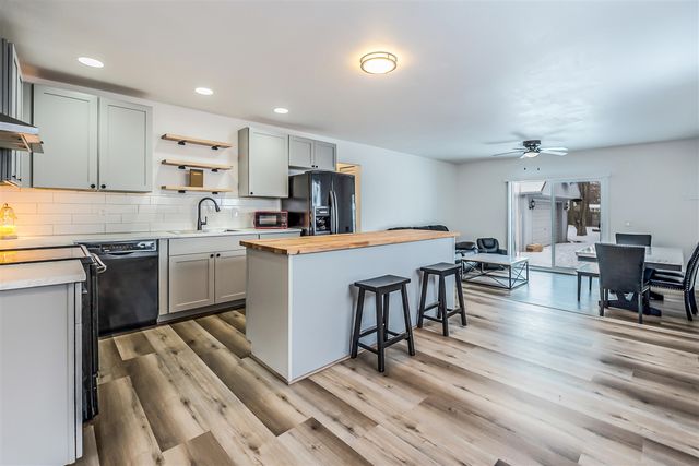 15100 Sunbury Street, Livonia, MI 48154