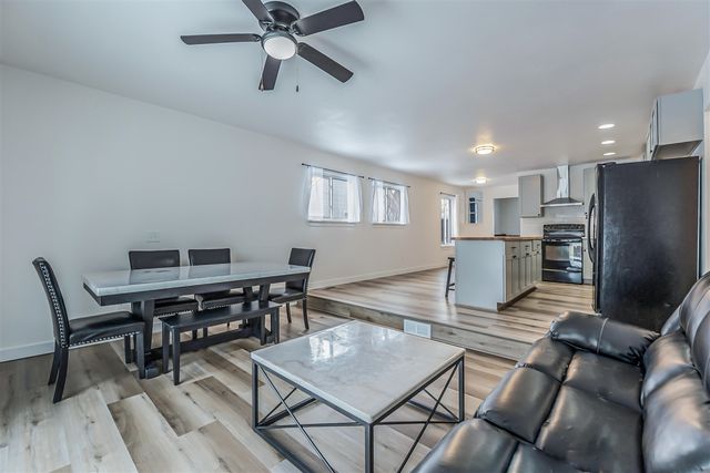 15100 Sunbury Street, Livonia, MI 48154