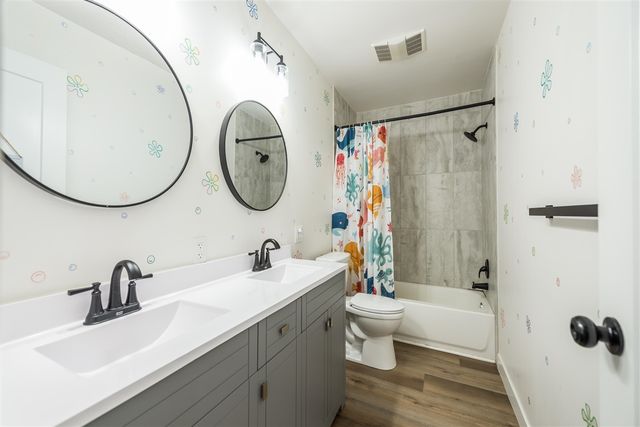 15100 Sunbury Street, Livonia, MI 48154