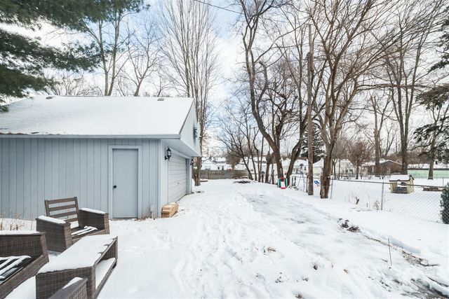 15100 Sunbury Street, Livonia, MI 48154