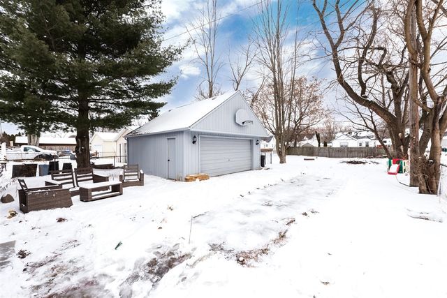 15100 Sunbury Street, Livonia, MI 48154