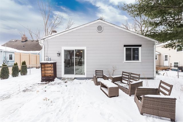 15100 Sunbury Street, Livonia, MI 48154