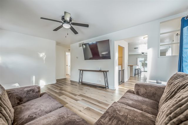 15100 Sunbury Street, Livonia, MI 48154