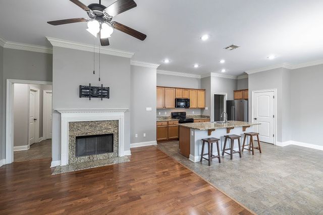 167 Laverne Dr, Thibodaux, LA 70301