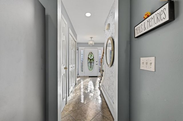 36 Shirley Rd, Shrewsbury, MA 01545