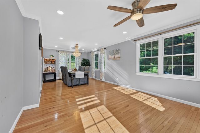 36 Shirley Rd, Shrewsbury, MA 01545
