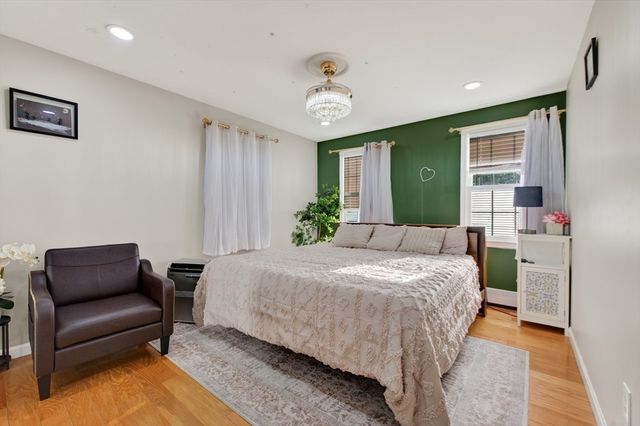 36 Shirley Rd, Shrewsbury, MA 01545